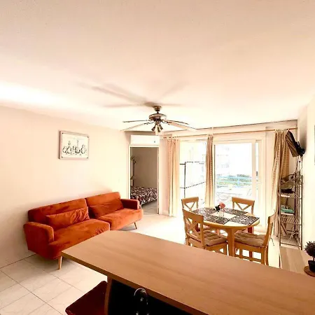 T2 Le Scintillant Plage-parking-terrasse-piscine