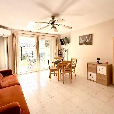 T2 Le Scintillant Plage-parking-terrasse-piscine