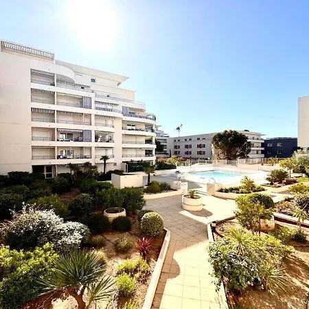 T2 Le Scintillant Plage-parking-terrasse-piscine Apartament